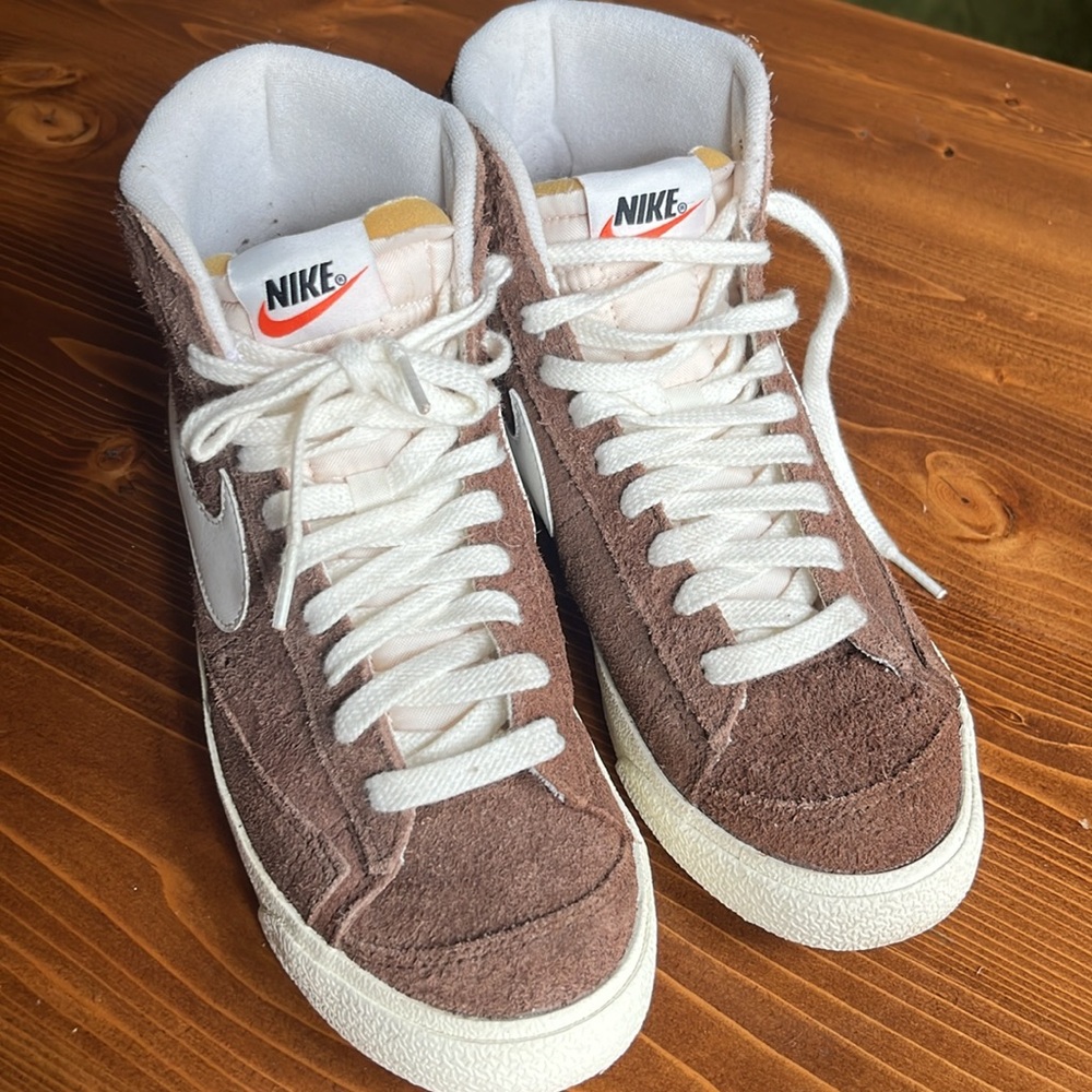 Nike Men's Chocolate Brown and White Sneakers - Picture 2 of 2